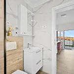 Gorgeous In Zaboric-brodarica With Wifi Žaborić