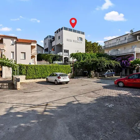 Gorgeous In Zaboric-brodarica With Wifi Apartmán Žaborić