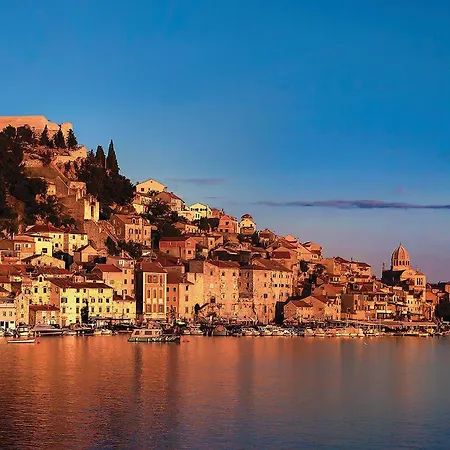 Gorgeous In Zaboric-brodarica With Wifi