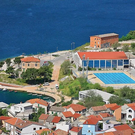 Gorgeous In Zaboric-brodarica With Wifi * Zaboric