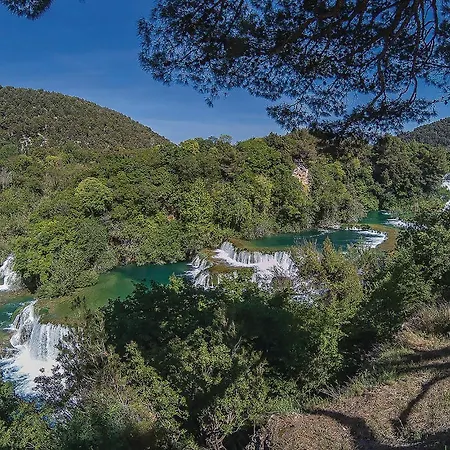 Gorgeous In Zaboric-brodarica With Wifi