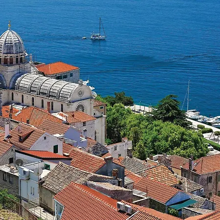 Gorgeous In Zaboric-brodarica With Wifi