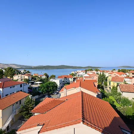 Gorgeous In Zaboric-brodarica With Wifi *