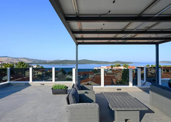 Gorgeous In Zaboric-brodarica With Wifi Lägenhet Zaboric