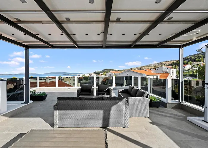 Gorgeous In Zaboric-brodarica With Wifi * Zaboric