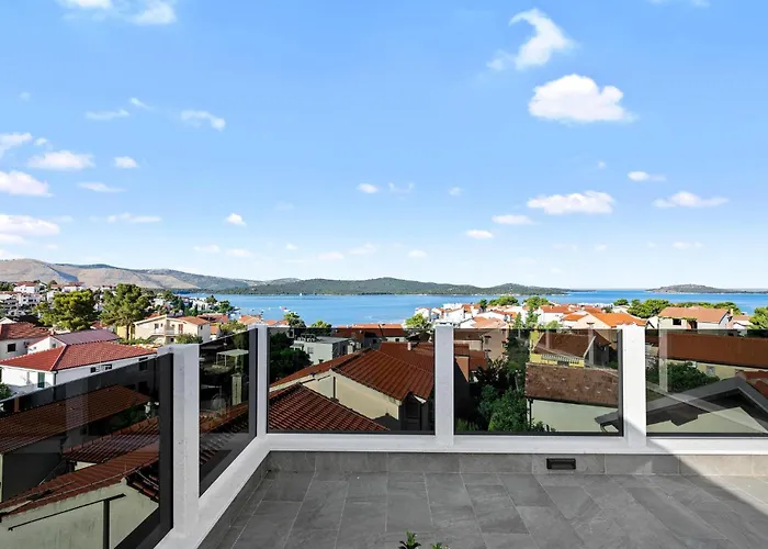 Gorgeous In Zaboric-brodarica With Wifi