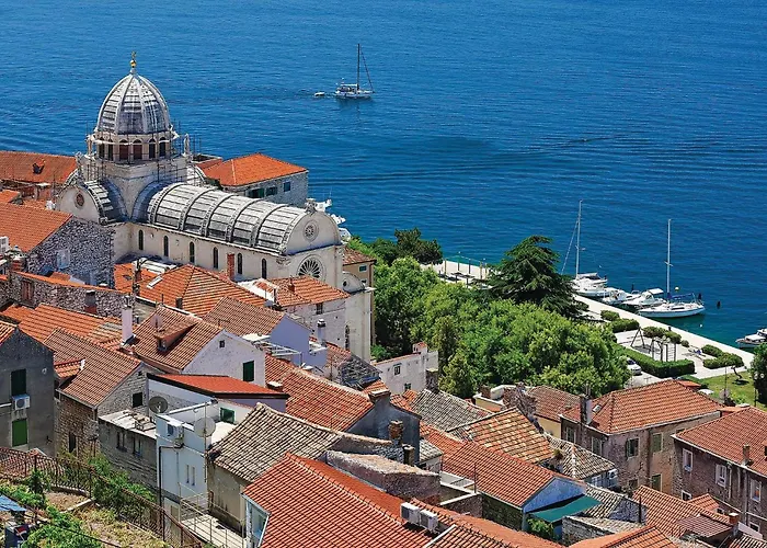 Gorgeous In Zaboric-brodarica With Wifi